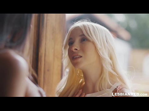 ❤️ La noia torna a casa uns mesos després i s'acaba menjant el cony de la seva madrastra ❌ Sexe de qualitat al ca.wassell.ru